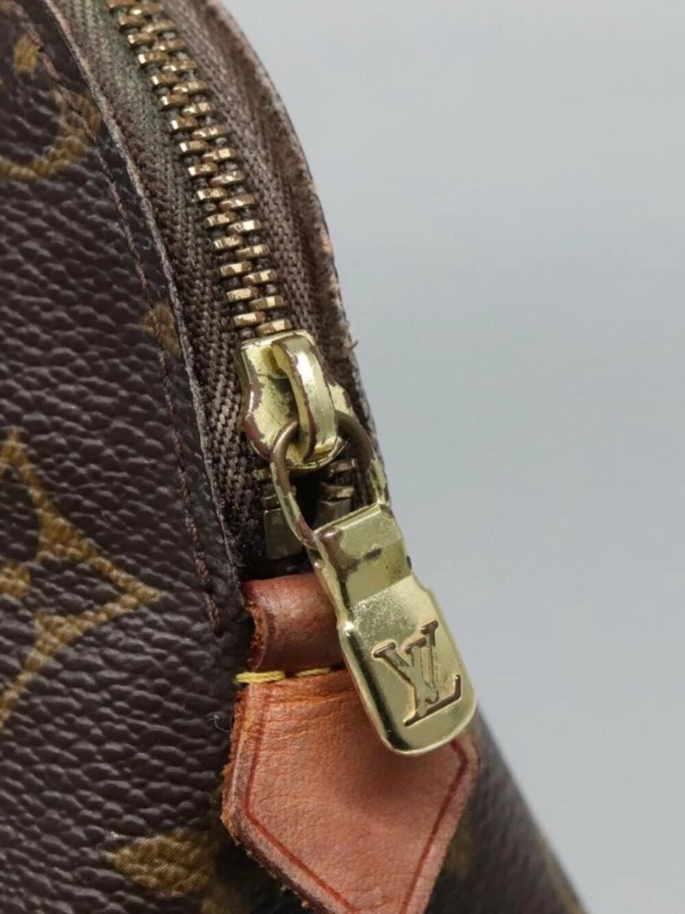 LOUIS VUITTON Monogram Pochette Cosmetic PM Cosmetic Pouch M47515 LV Auth BD289 - Picture 14 of 16